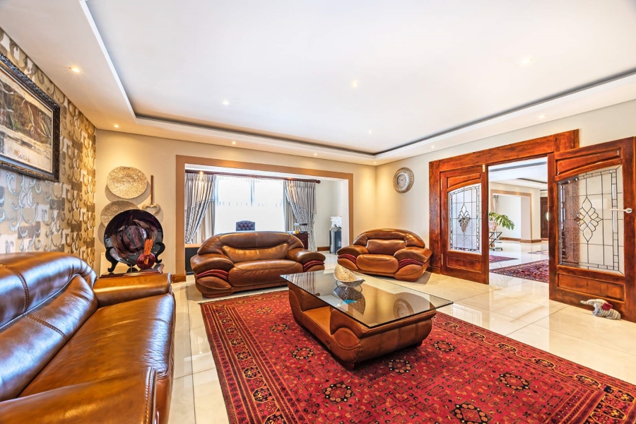 8 Bedroom Property for Sale in Baronetcy Estate Western Cape